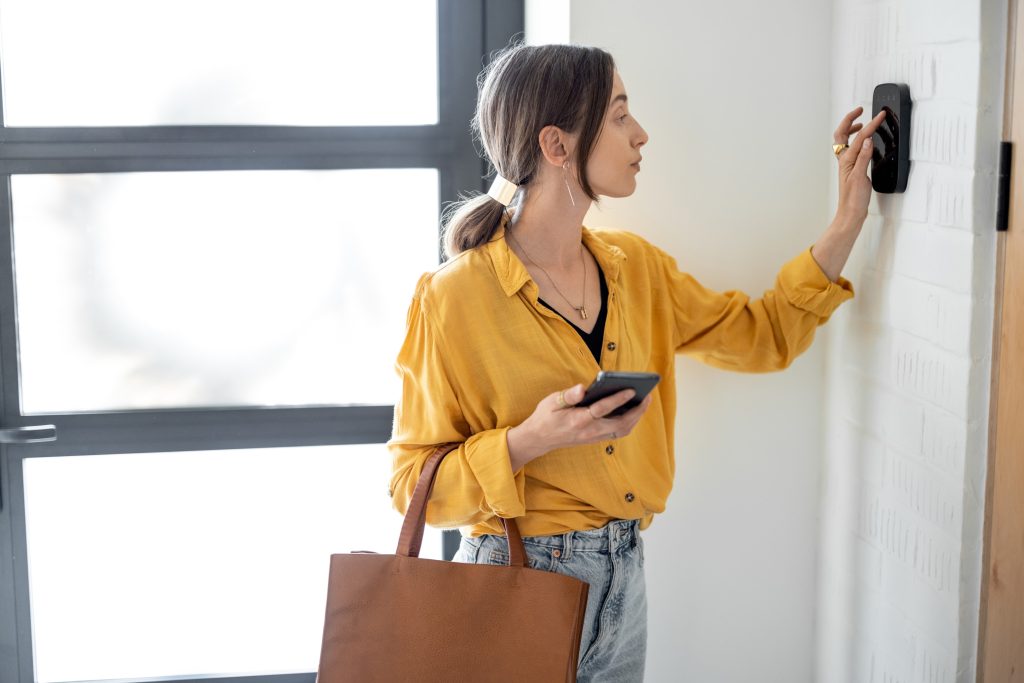 smart locks vs. traditional locks - which offers better home security?